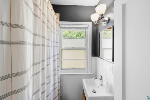 Tiny photo for 5127 Oneida St, Duluth, MN 55804 (MLS # 6127620)