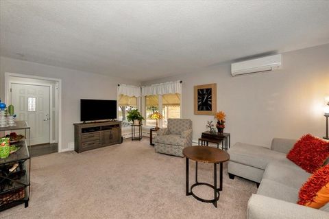 Tiny photo for 805 N 8th St, Virginia, MN 55792 (MLS # 6123099)