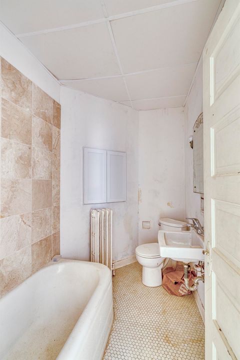 Tiny photo for 23022310 W 3rd St, Duluth, MN 55806 (MLS # 6123538)