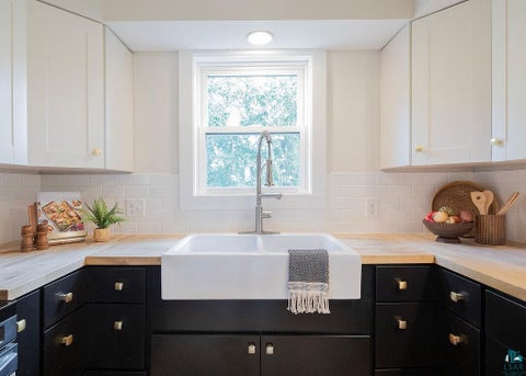 Tiny photo for 228 N 42nd Ave E, Duluth, MN 55804 (MLS # 6127871)