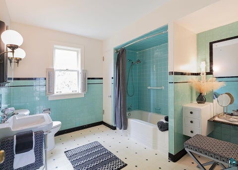 Tiny photo for 228 N 42nd Ave E, Duluth, MN 55804 (MLS # 6127871)