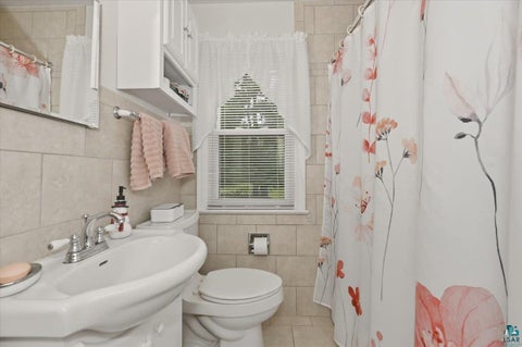 Tiny photo for 426 Ridgewood Rd, Duluth, MN 55804 (MLS # 6127010)