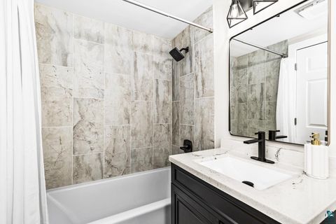 Tiny photo for 608 N 56th Ave W Ave, Duluth, MN 55807 (MLS # 6123855)