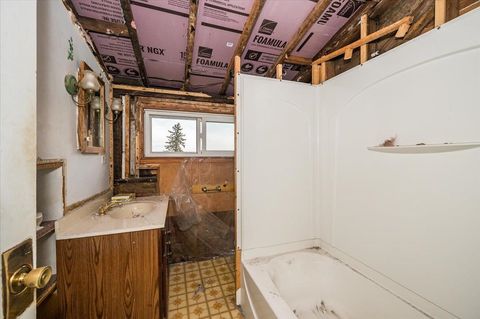 Tiny photo for 4333 W 8th St, Duluth, MN 55807 (MLS # 6122737)