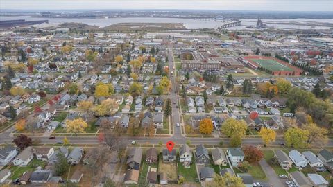 Tiny photo for 4333 W 8th St, Duluth, MN 55807 (MLS # 6122737)