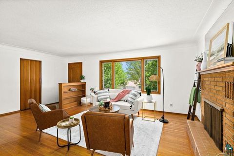 Tiny photo for 2627 W 15th St, Duluth, MN 55806 (MLS # 6125841)