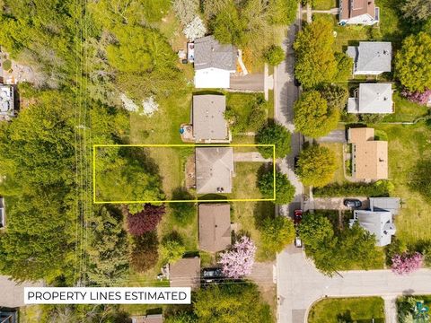 Tiny photo for 2627 W 15th St, Duluth, MN 55806 (MLS # 6125841)