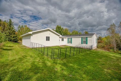 Tiny photo for 221 Deerwood Dr, Gilbert, MN 55741 (MLS # 6123143)