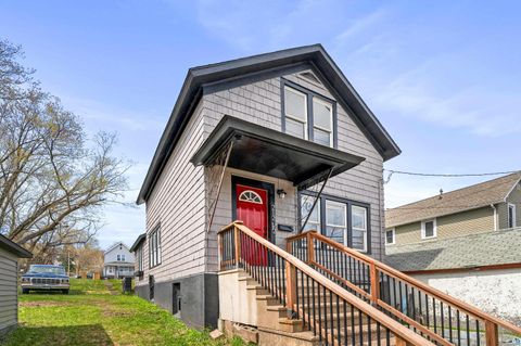Photo of 21212 E 5th St, Duluth, MN 55805 (MLS # 6125218)