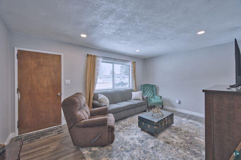 Tiny photo for 242 Hampshire Dr, Hoyt Lakes, MN 55750 (MLS # 6124430)