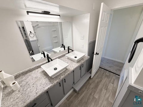 Tiny photo for 6220 E Superior St, Duluth, MN 55804 (MLS # 6127767)