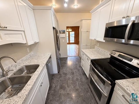 Tiny photo for 6220 E Superior St, Duluth, MN 55804 (MLS # 6127767)