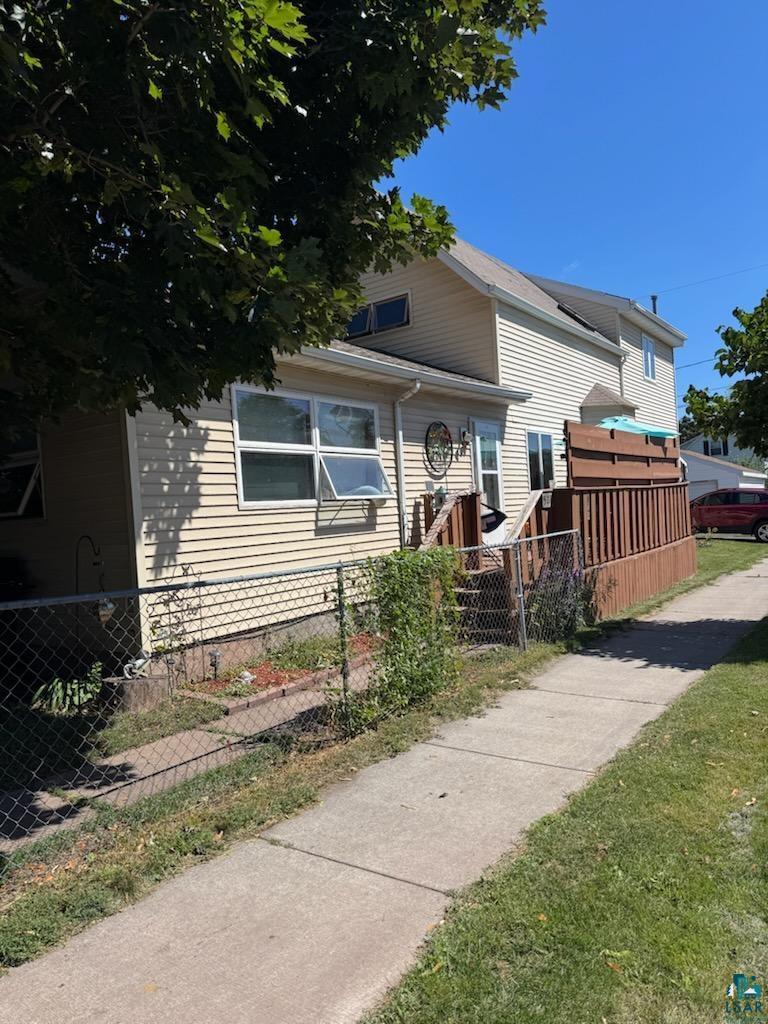 528 Clough Ave