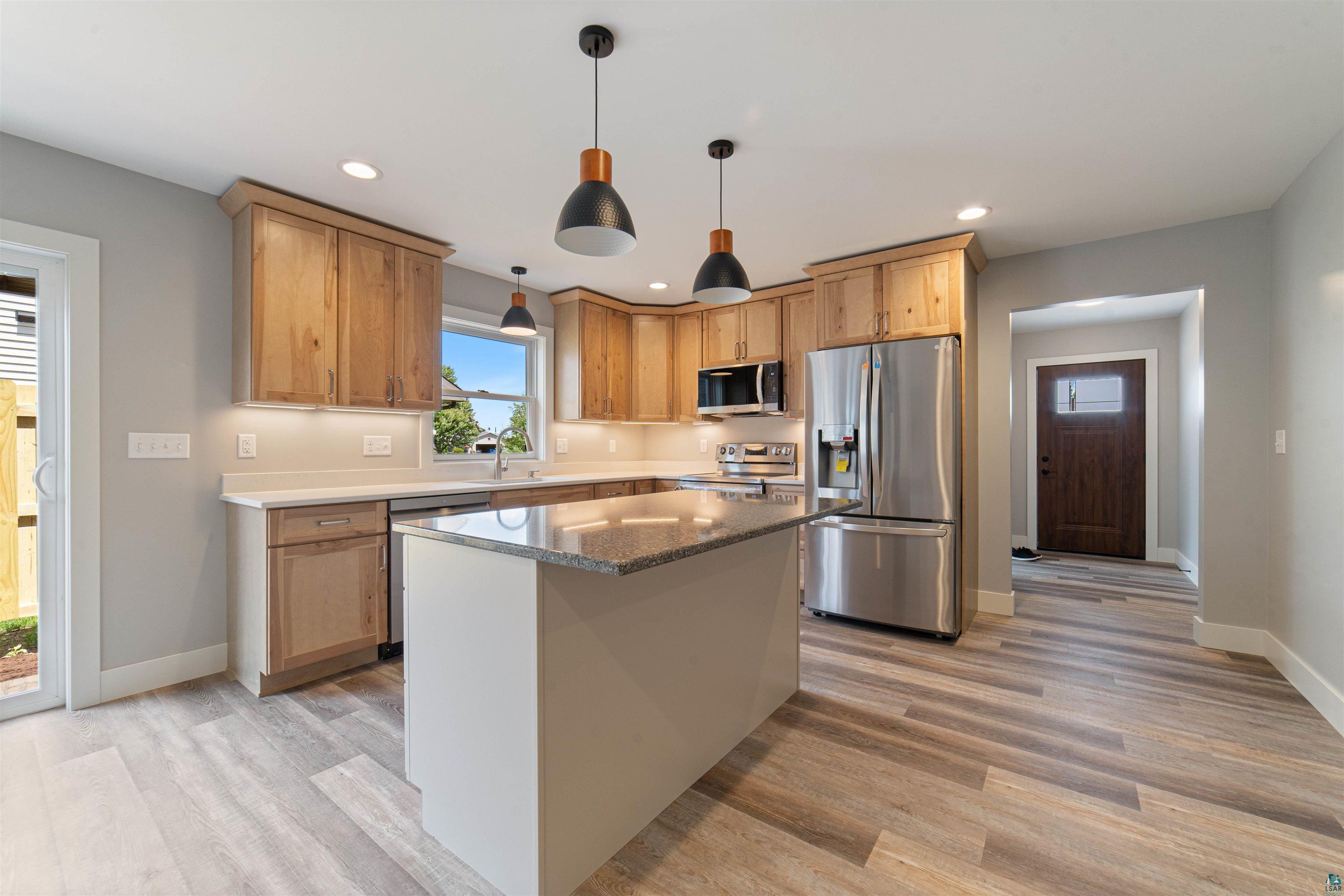 3321 Baxter Ave 3321