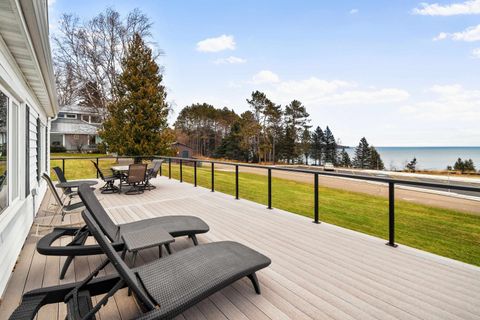 Tiny photo for 107 South Ave, Two Harbors, MN 55616 (MLS # 6122428)
