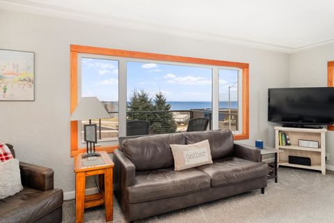 Tiny photo for 107 South Ave, Two Harbors, MN 55616 (MLS # 6122428)