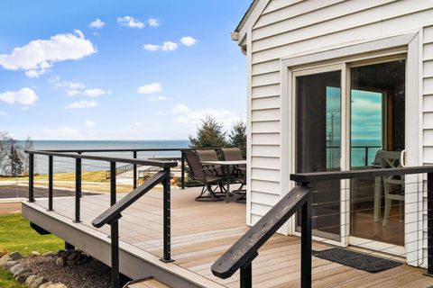 Tiny photo for 107 South Ave, Two Harbors, MN 55616 (MLS # 6122428)