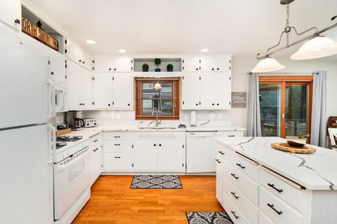 Tiny photo for 107 South Ave, Two Harbors, MN 55616 (MLS # 6122428)