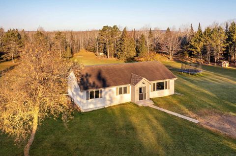 Tiny photo for 637 Hawk Hill Rd, Knife River, MN 55609 (MLS # 6122683)