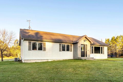 Tiny photo for 637 Hawk Hill Rd, Knife River, MN 55609 (MLS # 6122683)