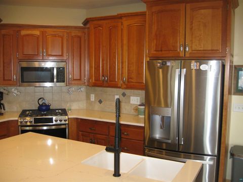 Tiny photo for 2717 Northridge Dr, Duluth, MN 55811 (MLS # 6125365)