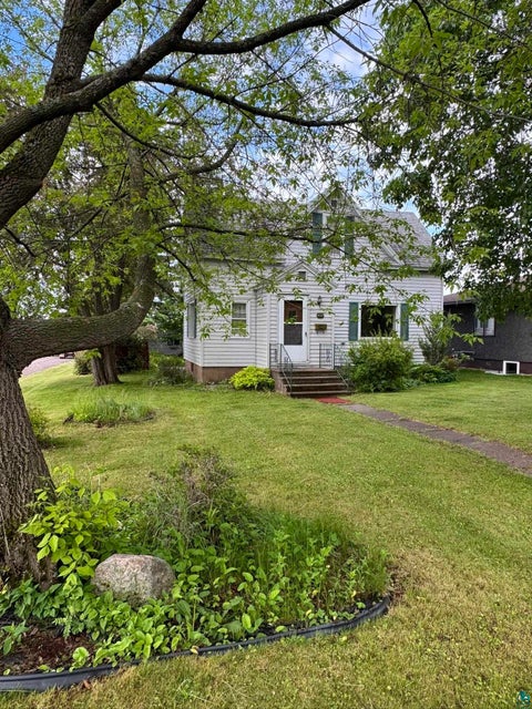 Tiny photo for 402 10th Ave, Two Harbors, MN 55616 (MLS # 6126120)