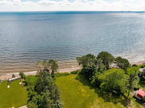 Photo of 5918 London Rd, Duluth, MN 55804 (MLS # 6124252)