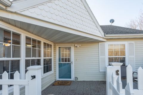 Photo of 2156 Miller Creek Dr, Duluth, MN 55811 (MLS # 6122794)