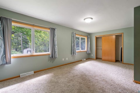 Tiny photo for 104 E Mankato St, Duluth, MN 55803 (MLS # 6127577)