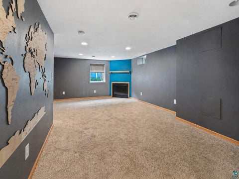 Tiny photo for 104 E Mankato St, Duluth, MN 55803 (MLS # 6127577)