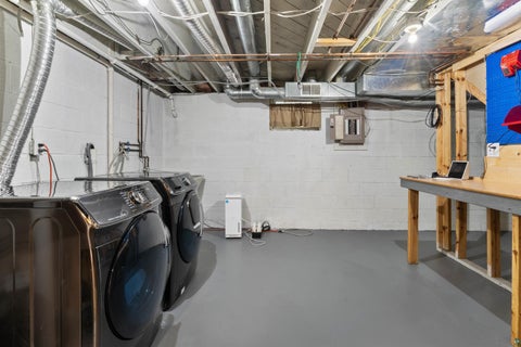 Tiny photo for 104 E Mankato St, Duluth, MN 55803 (MLS # 6127577)