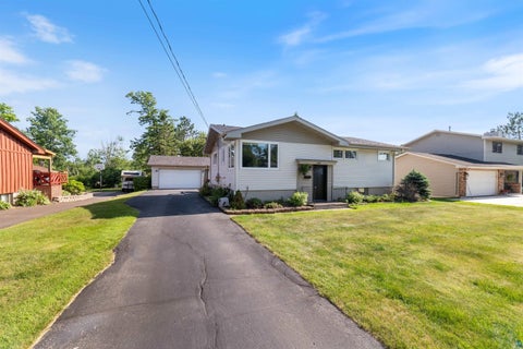 Tiny photo for 588 W Winona St, Duluth, MN 55803 (MLS # 6127200)