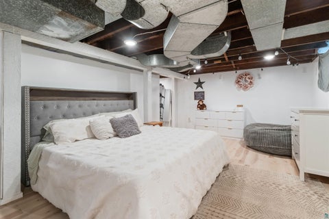 Tiny photo for 415 W McGonagle St, Duluth, MN 55808 (MLS # 6127623)