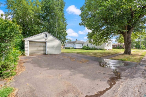 Tiny photo for 415 W McGonagle St, Duluth, MN 55808 (MLS # 6127623)