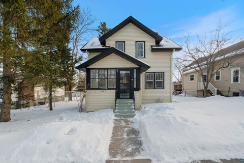 Photo of 4420 Cambridge St, Duluth, MN 55804 (MLS # 6123804)