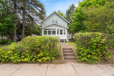 Photo of 1515 N 8th Ave E AVE, Duluth, MN 55805 (MLS # 6125894)