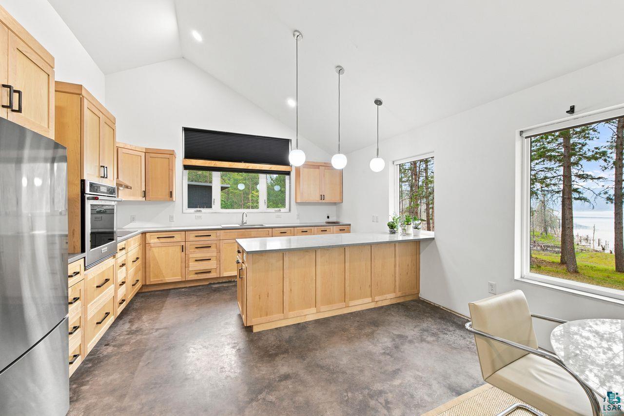 5400 Eightmile Lake Rd
