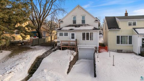 Photo of 616 Summit St, Eveleth, MN 55734 (MLS # 6124021)