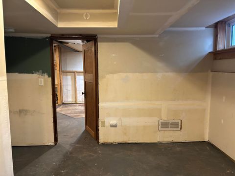 Tiny photo for 4611 W 5th St, Duluth, MN 55807 (MLS # 6123398)