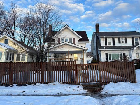 Photo of 4611 W 5th St, Duluth, MN 55807 (MLS # 6123398)