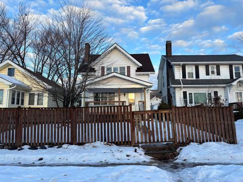 Photo of 4611 W 5th St, Duluth, MN 55807 (MLS # 6123398)