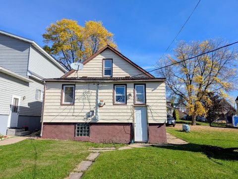 Tiny photo for 111 W Nebraska Ave, Gilbert, MN 55741 (MLS # 6122733)