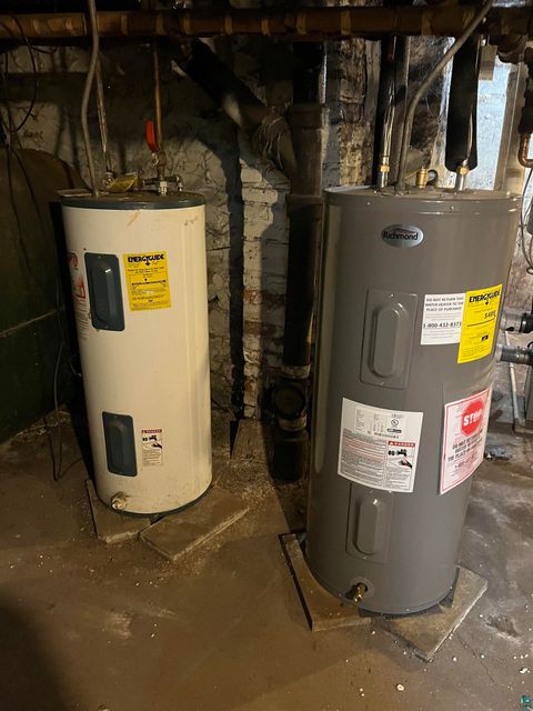 Tiny photo for 1507 E 4th St, Duluth, MN 55812 (MLS # 6124419)