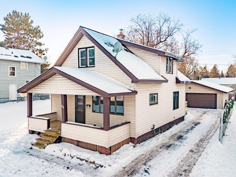 Photo of 115 17th St, Cloquet, MN 55720 (MLS # 6123199)