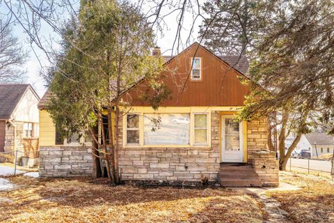 Photo of 6002 Tioga St, Duluth, MN 55804 (MLS # 6123068)