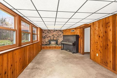 Tiny photo for 1727 North Rd, Duluth, MN 55803 (MLS # 6122755)