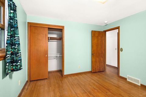 Tiny photo for 1727 North Rd, Duluth, MN 55803 (MLS # 6122755)