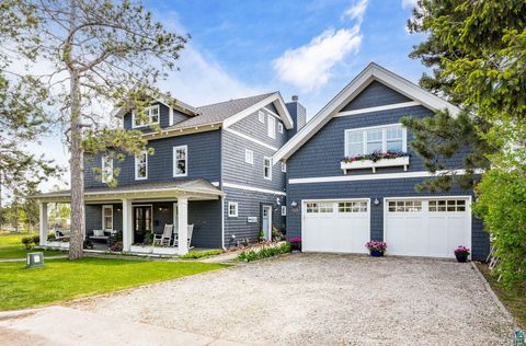 Tiny photo for 2909 Minnesota Ave, Duluth, MN 55802 (MLS # 6125941)