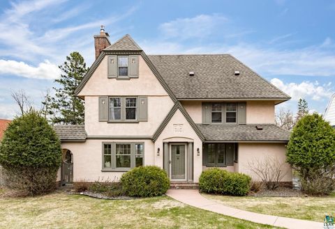 Photo of 3130 E 1st St, Duluth, MN 55812 (MLS # 6125074)