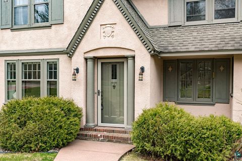 Tiny photo for 3130 E 1st St, Duluth, MN 55812 (MLS # 6125074)